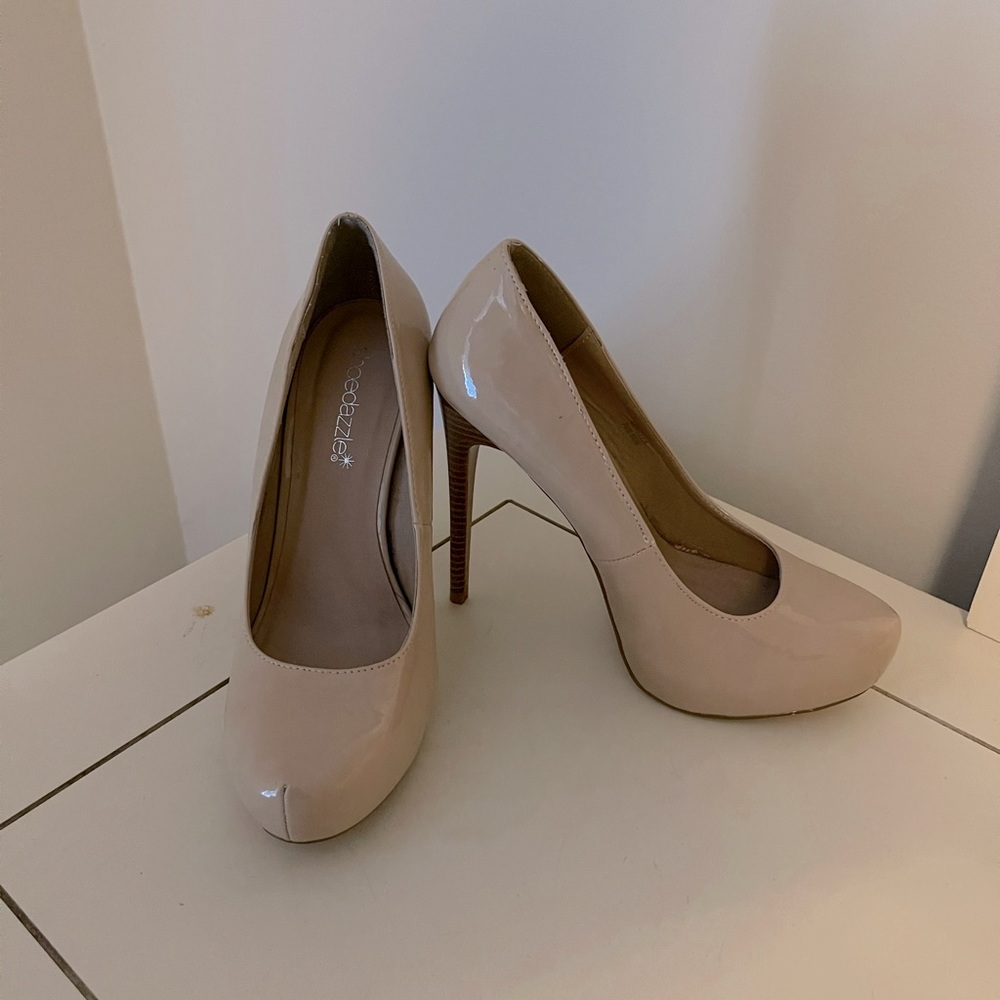 Shoedazzle Nude heels